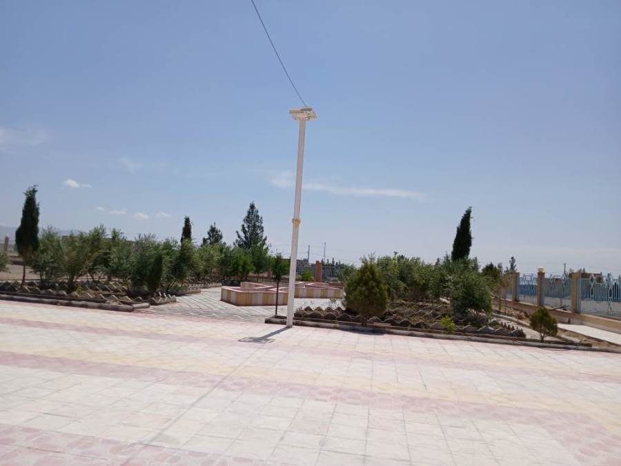 فضای سبز کتابخانه